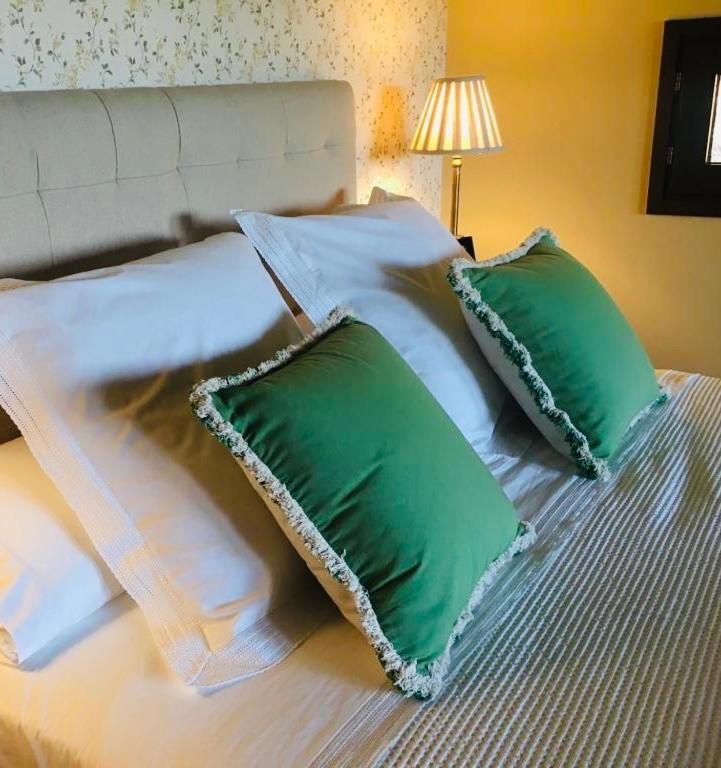 Hotel Cal Sastre Santa Pau Bagian luar foto