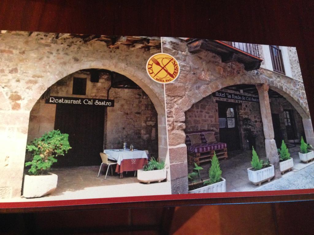 Hotel Cal Sastre Santa Pau Bagian luar foto