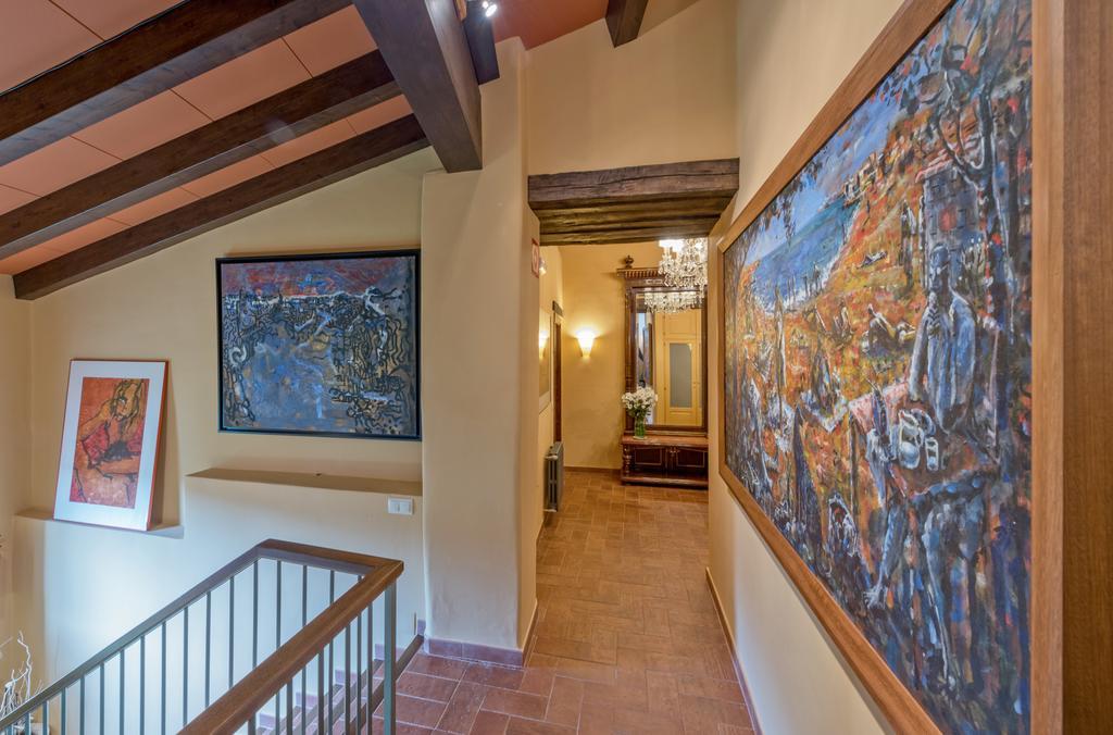 Hotel Cal Sastre Santa Pau Bagian luar foto